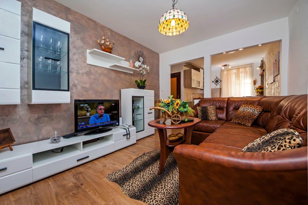 Апартаменты Vista Mare - Sea View Ровинь Экстерьер фото